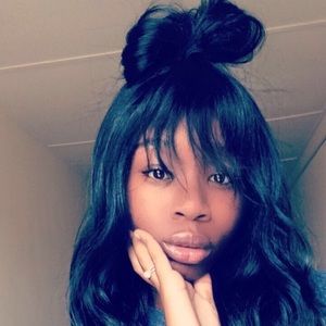 Meet your Posher, Sylvia